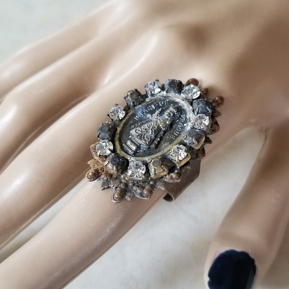 Hand Crafted Repurposed Vintage Infant of Prague Relic Medal Rhinestone Ring - Picture 12 of 16